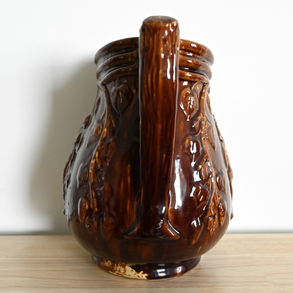 Large Antique Rockingham Pottery Pitcher w/ Angel Playing Harp - Picture 14 of 16